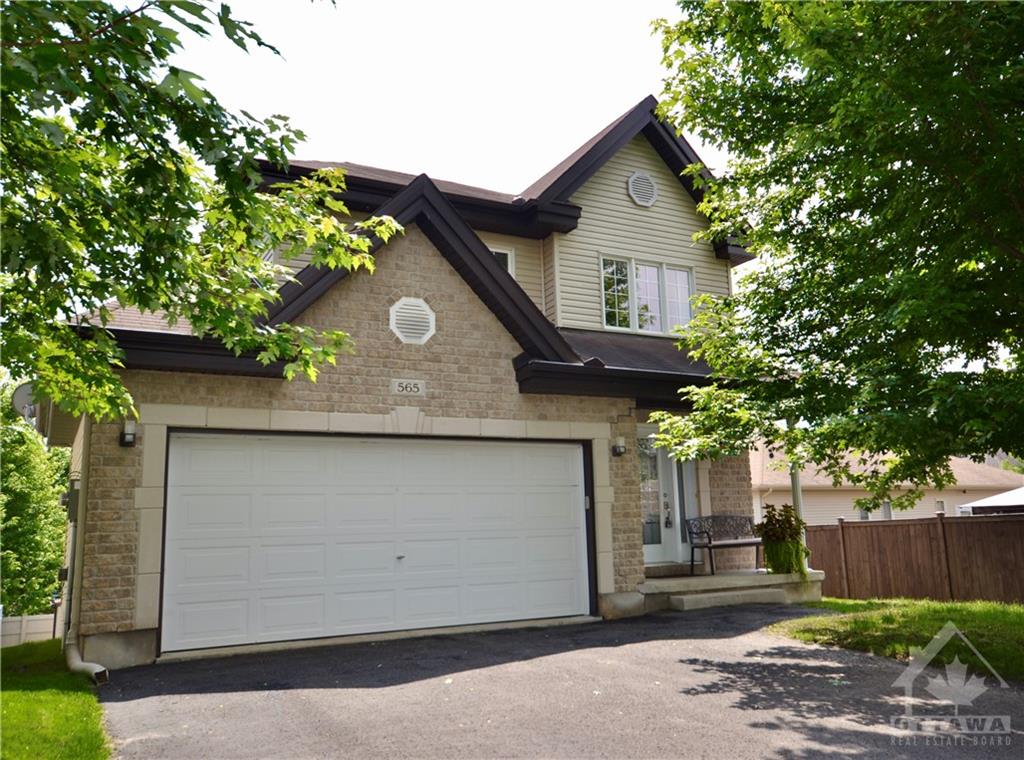 565 EMERALD Street