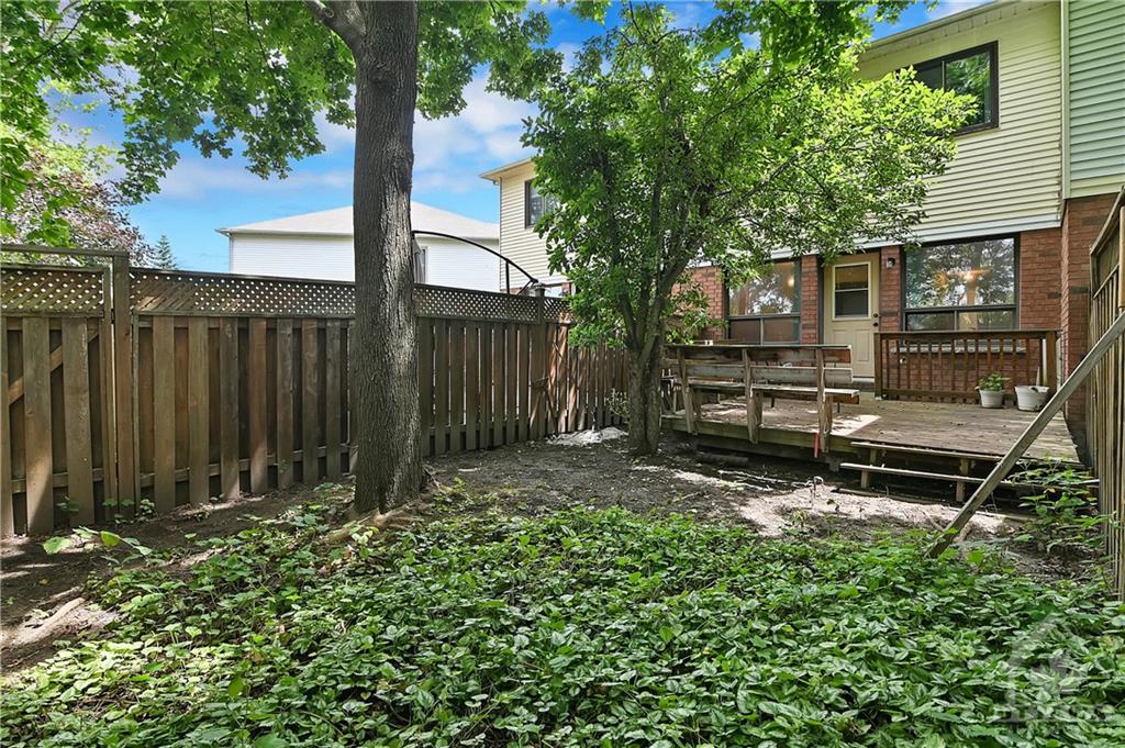 99 HUNTERSWOOD Crescent
