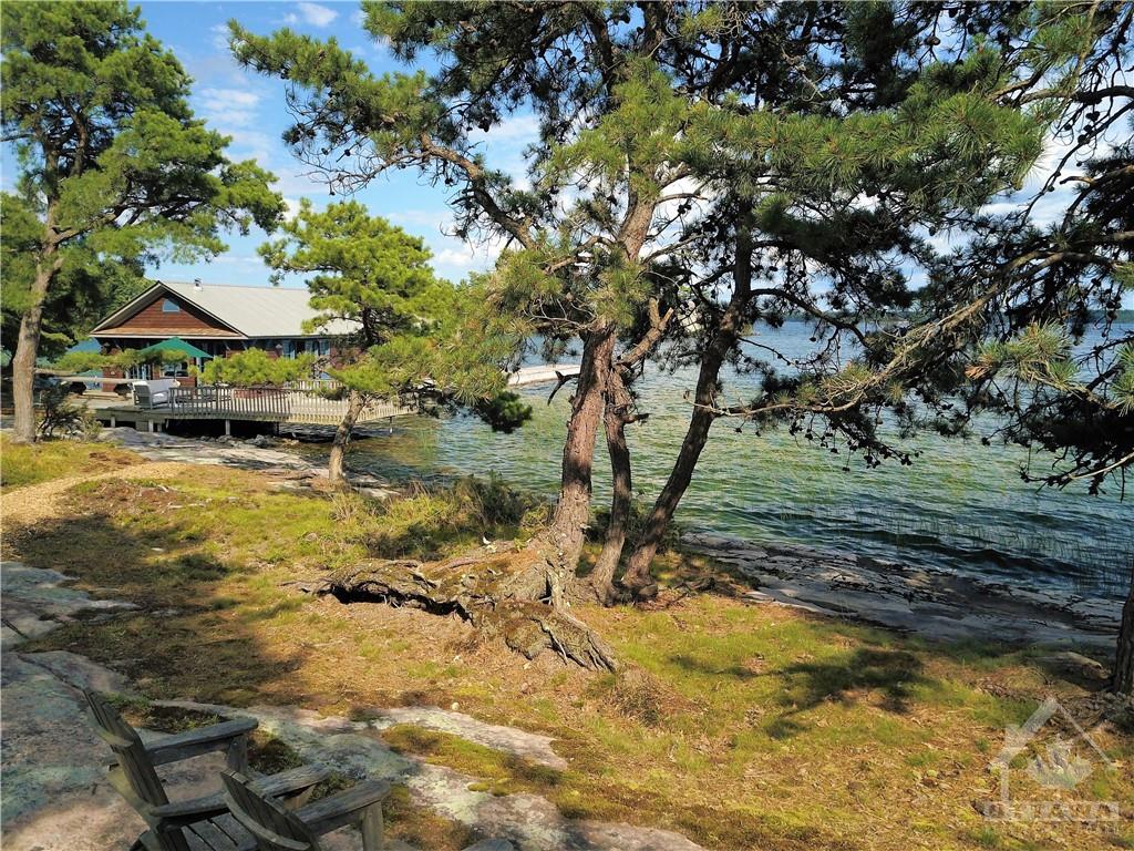 115 E Island