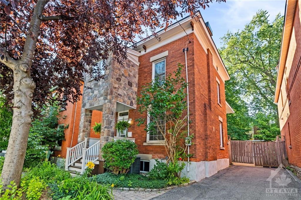 611 GILMOUR Street