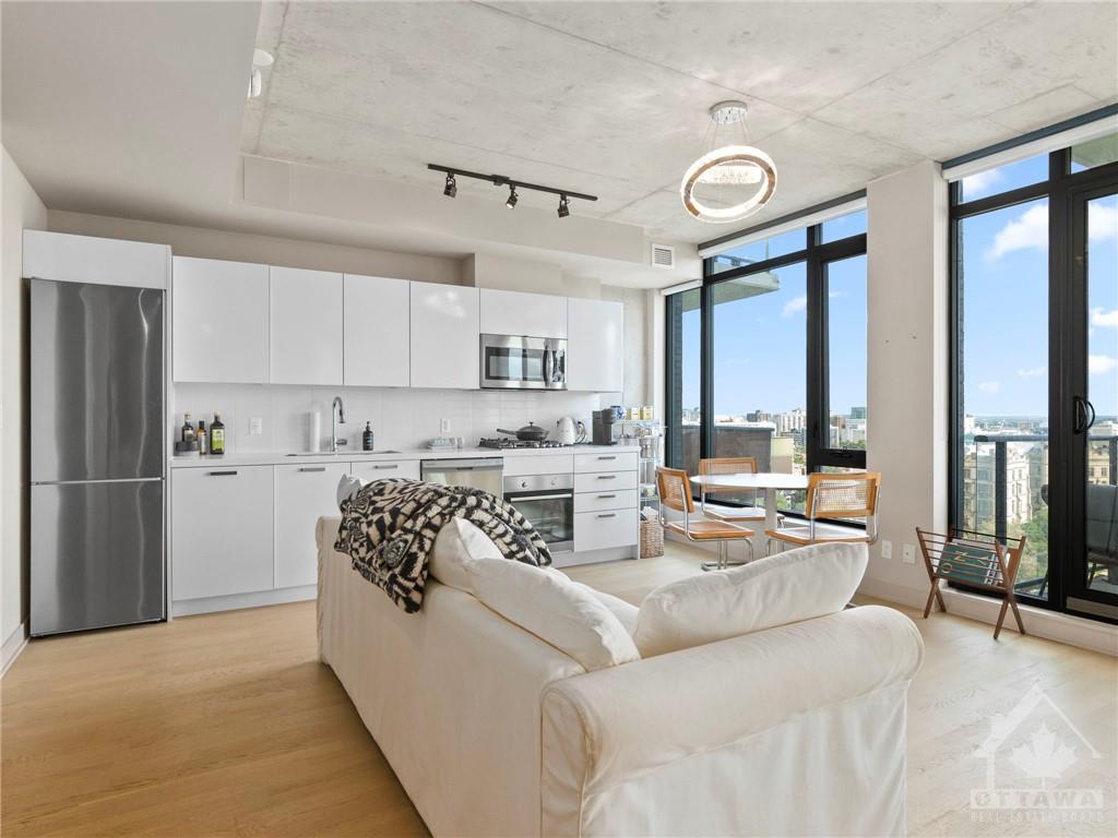 203 CATHERINE Street, #1509