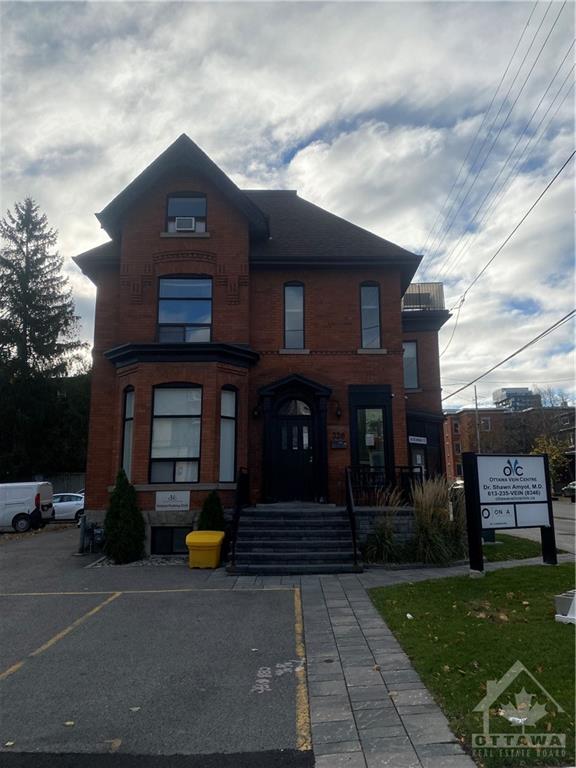 328 WAVERLEY Street W, #LL