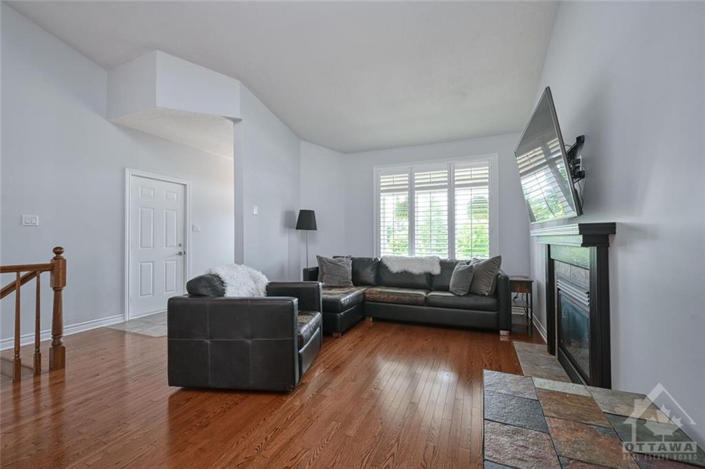 260 ROYAL LANDING Gate