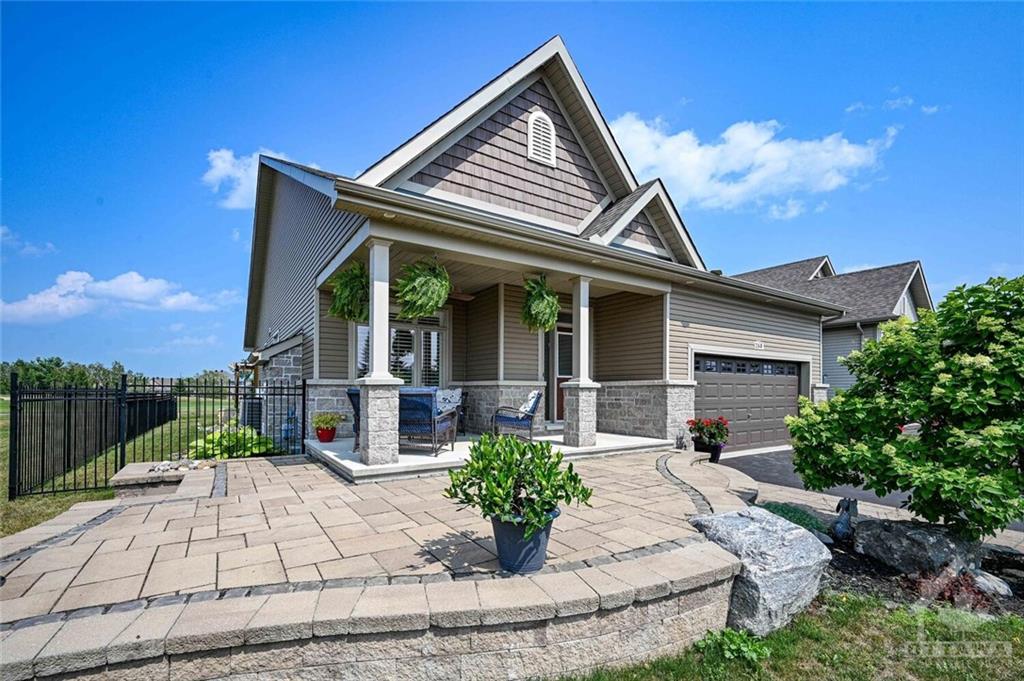 260 ROYAL LANDING Gate