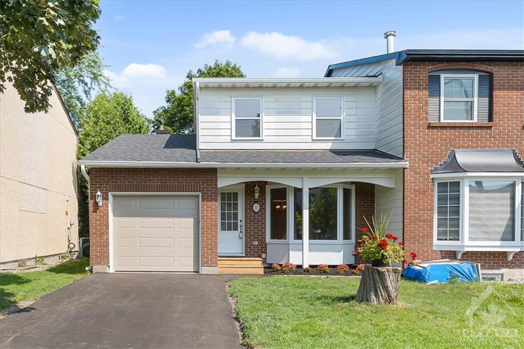 13 FOXFIELD Drive