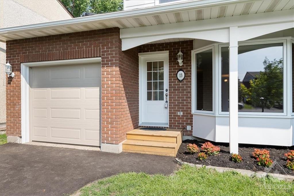 13 FOXFIELD Drive