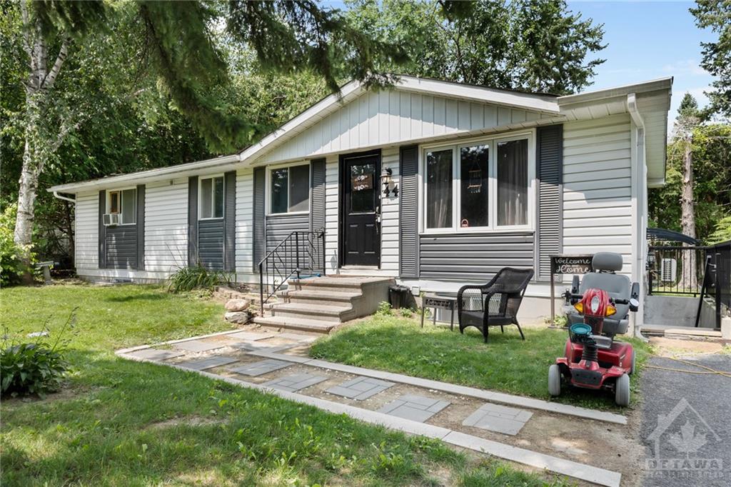 44 LAZY NOL Court