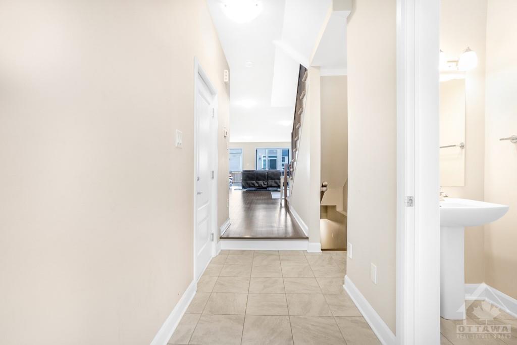 127 ANGELONIA Crescent