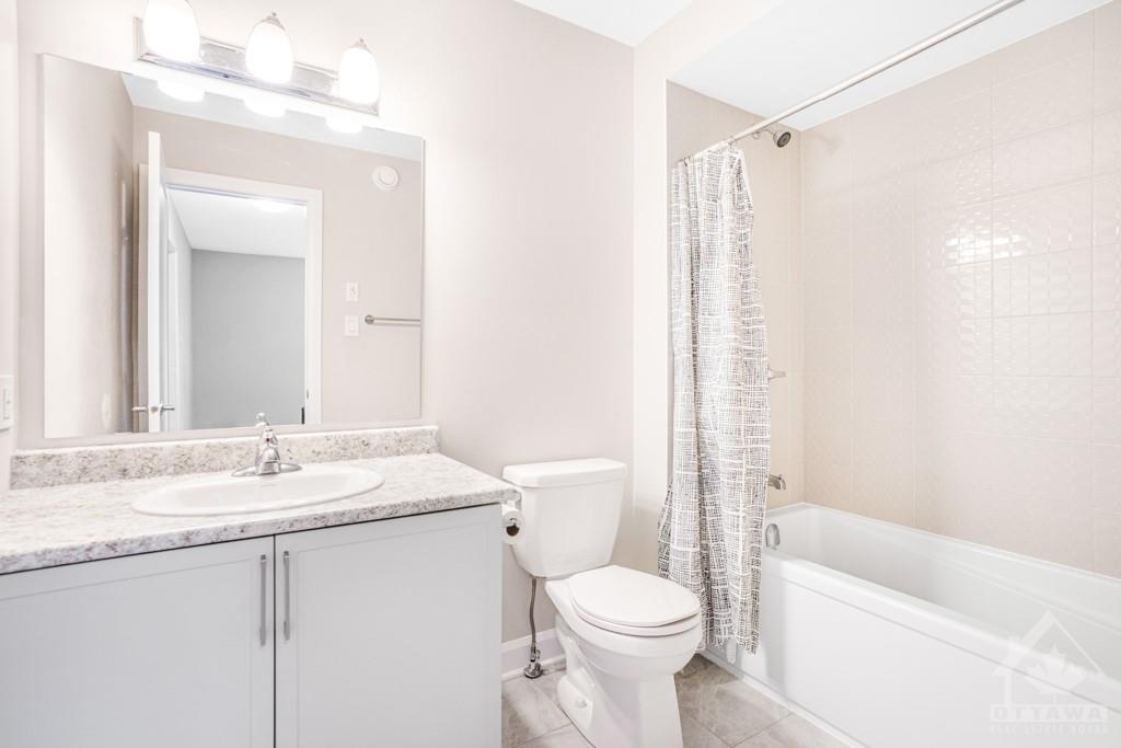 127 ANGELONIA Crescent