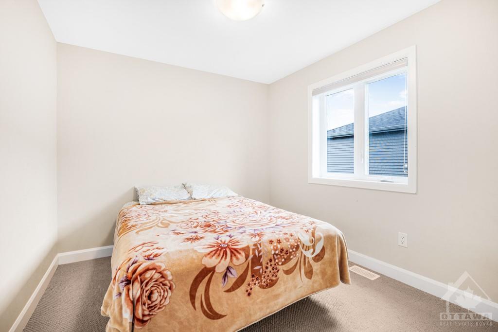 127 ANGELONIA Crescent