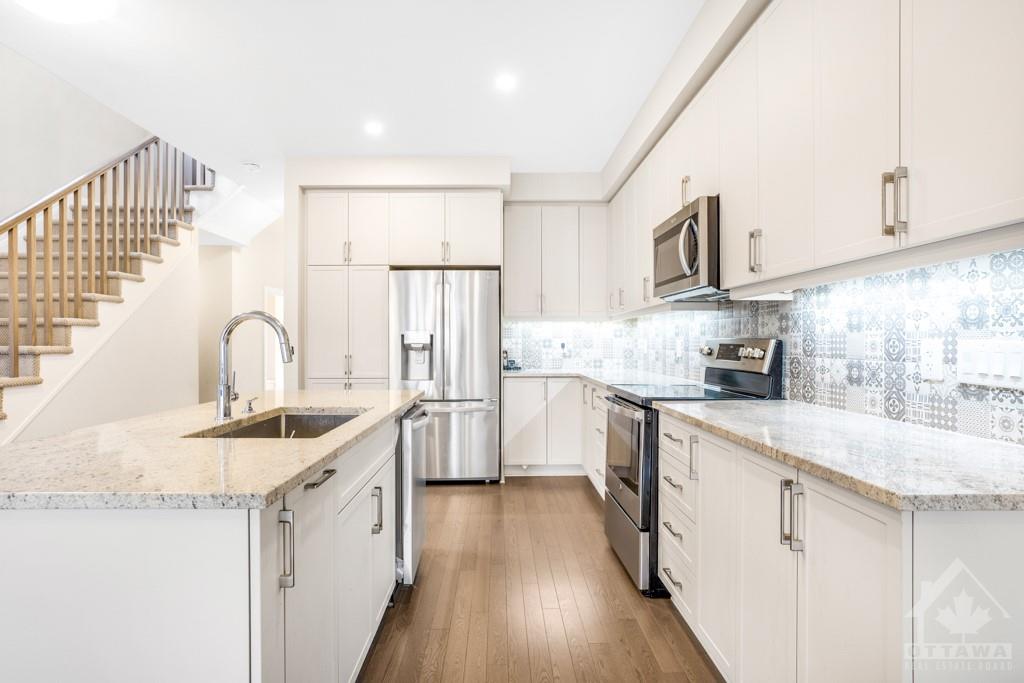 127 ANGELONIA Crescent