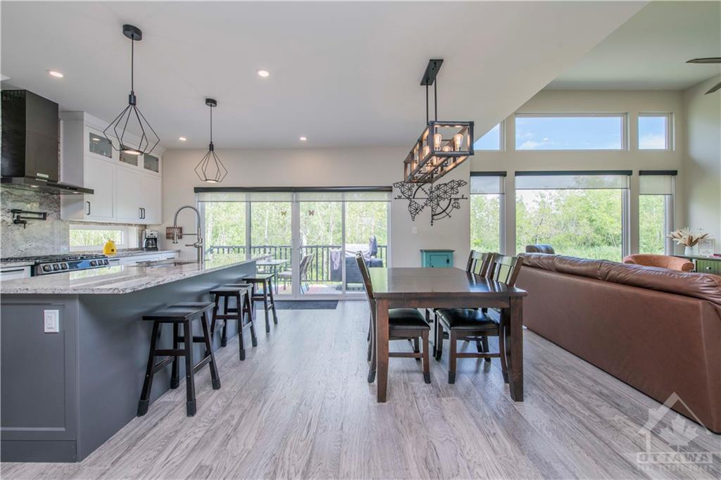 15 RIDEAU CROSSING Crescent