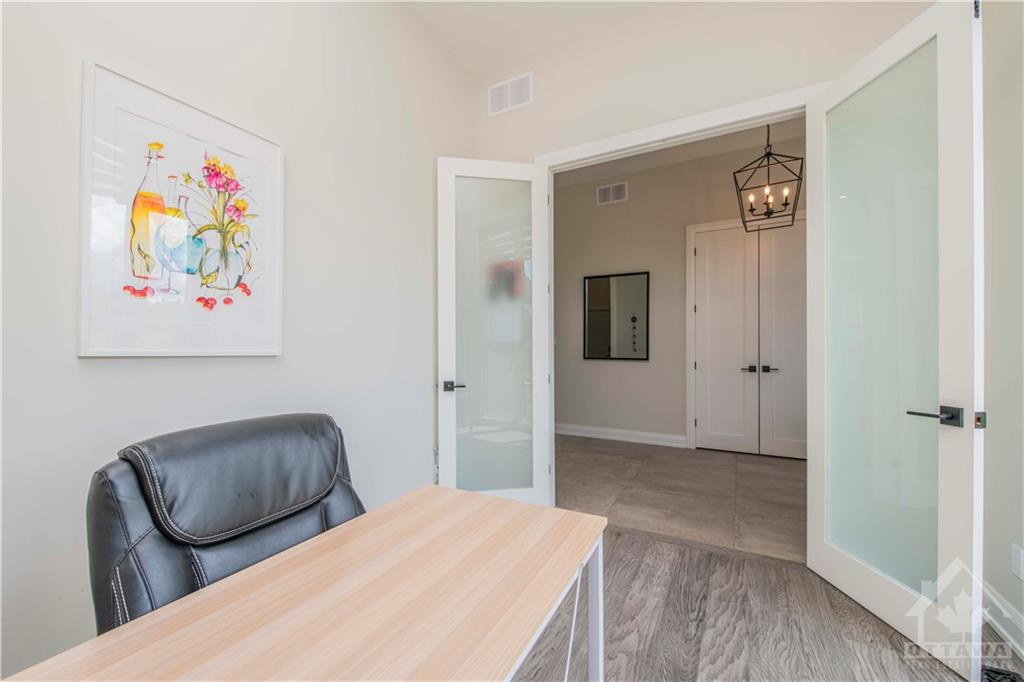 15 RIDEAU CROSSING Crescent