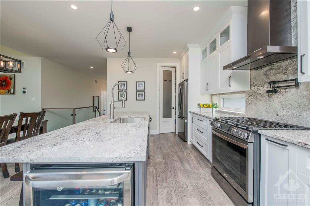 15 RIDEAU CROSSING Crescent