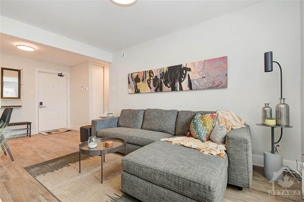 238 CARRUTHERS Avenue, #304