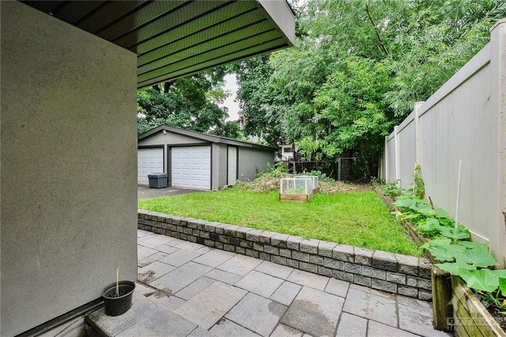 1117 CANAL WOODS Terrace