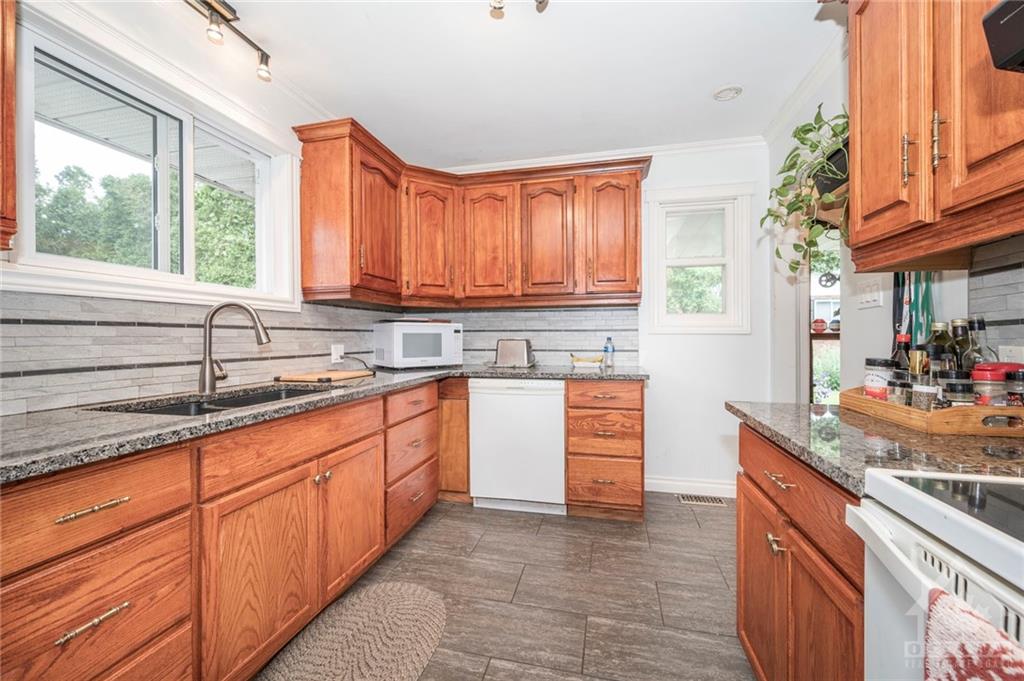749 TOLLGATE Road