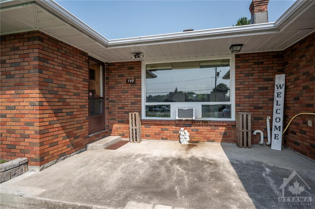 749 TOLLGATE Road