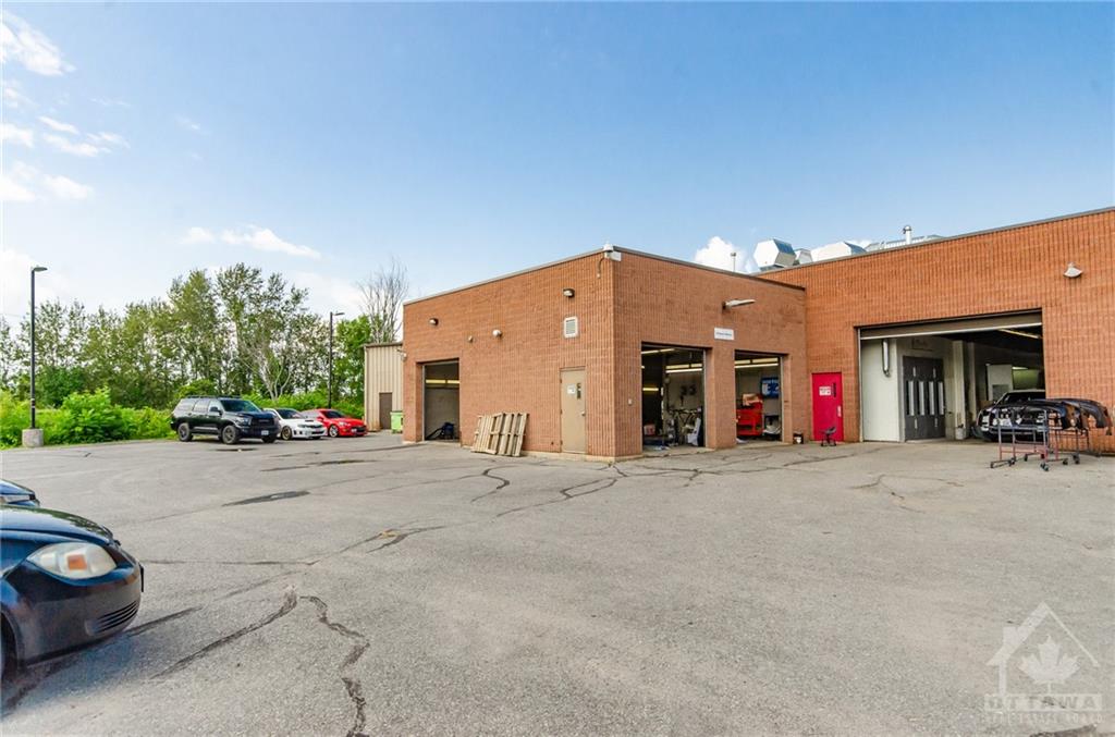 2235 ROBERTSON Road, #106