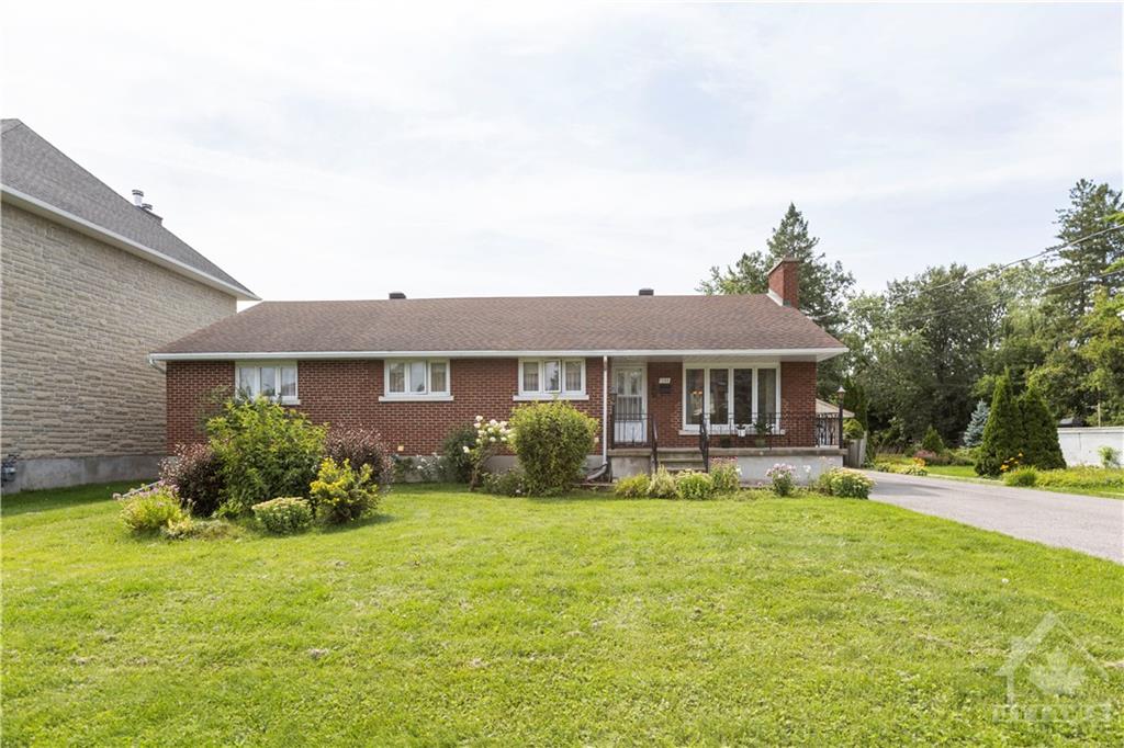 1128 FALAISE Road