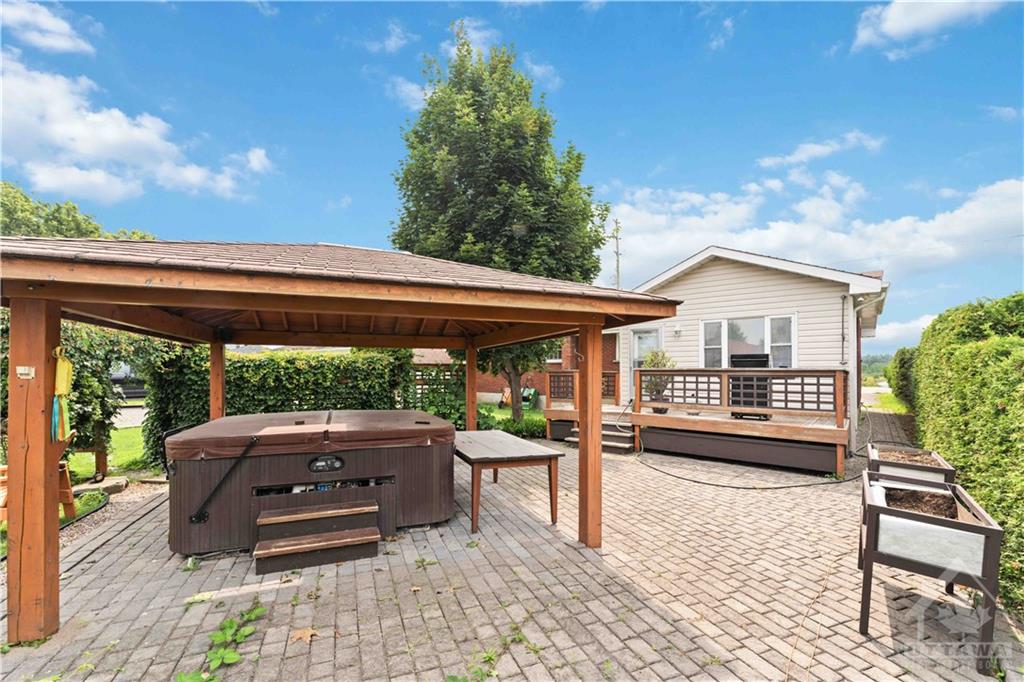 2133 MER BLEUE Road