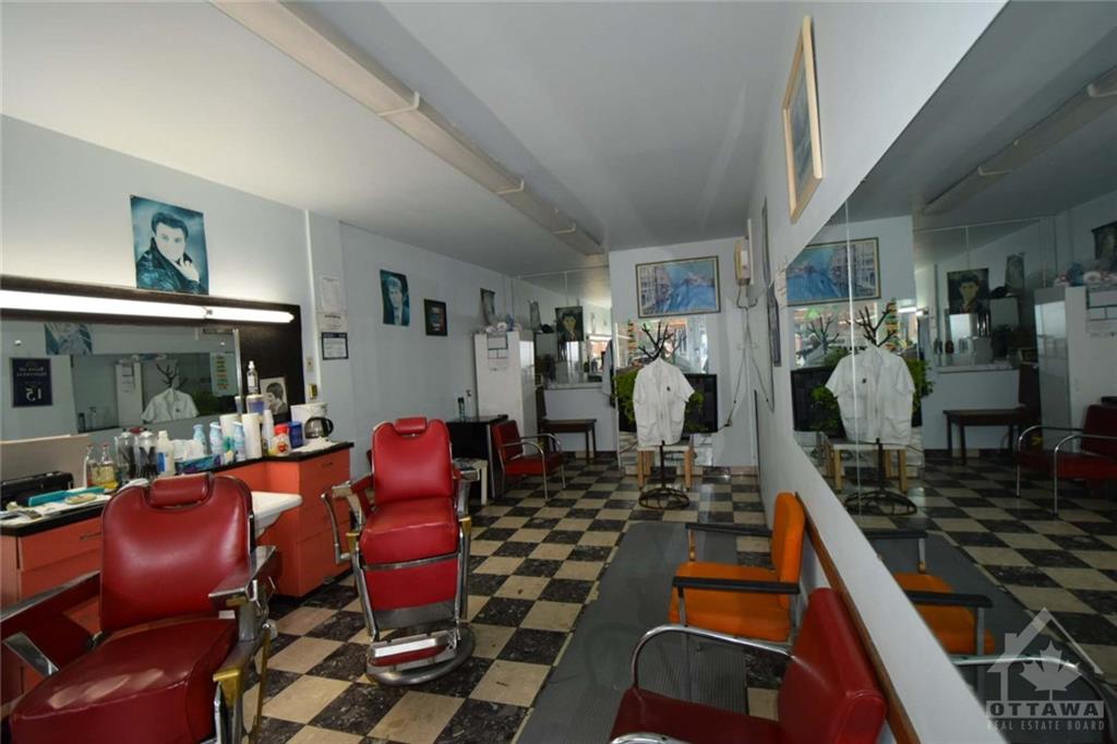 258 KENT Street