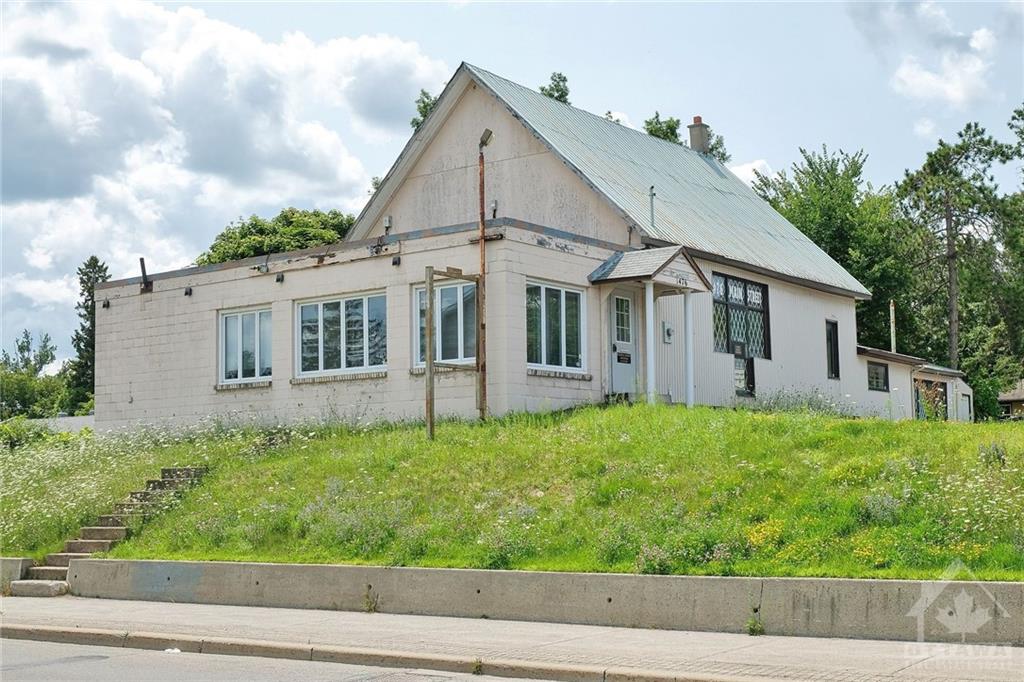 1476 STITTSVILLE MAIN Street