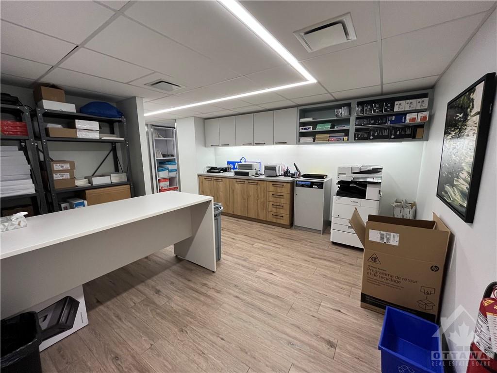 359 KENT Street, #200