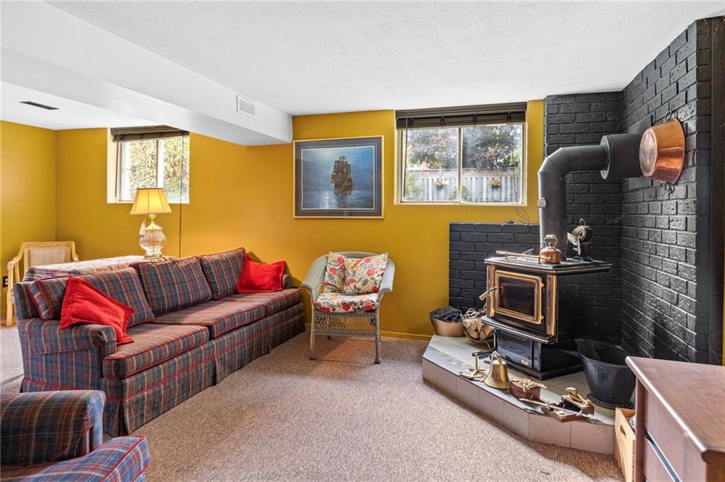 1454 WINDSOR Drive