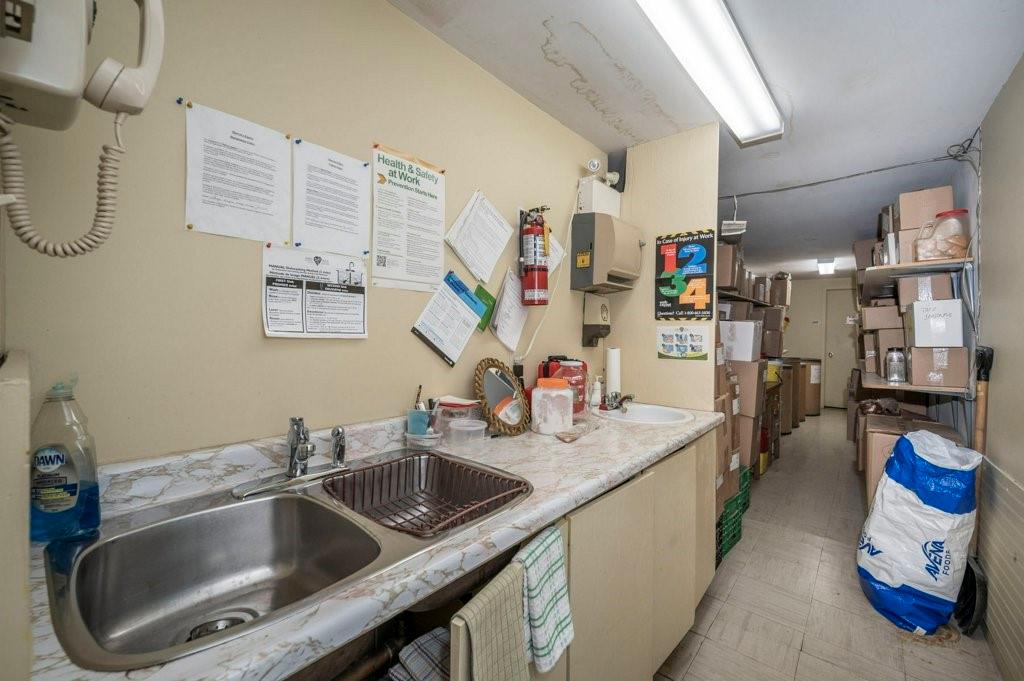 812 PITT Street, #6