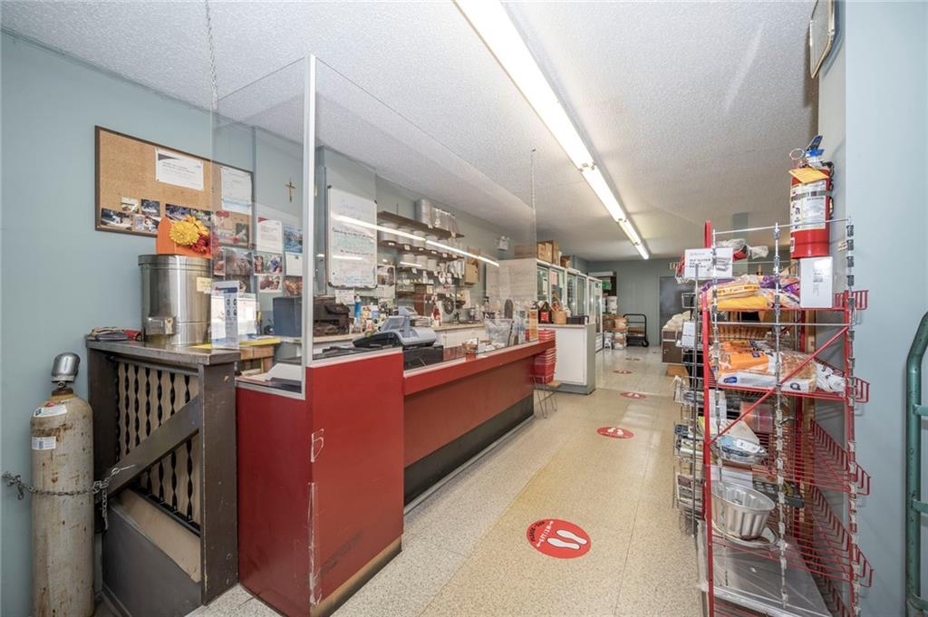 812 PITT Street, #6