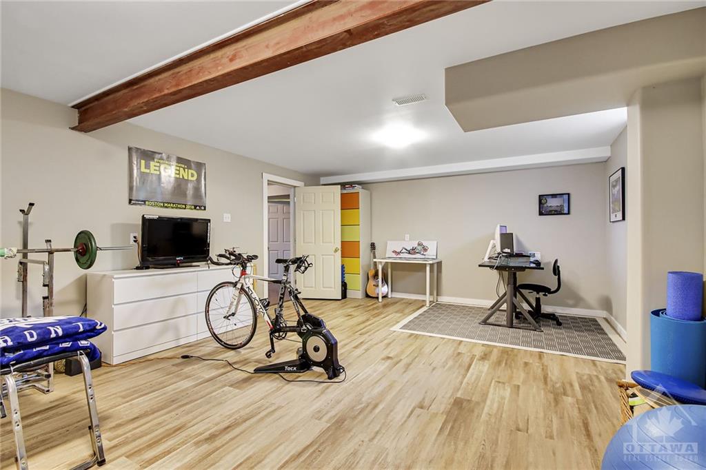 563 DEVONWOOD Circle