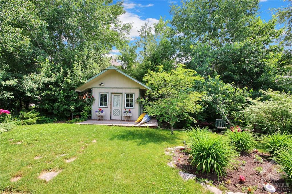 563 DEVONWOOD Circle