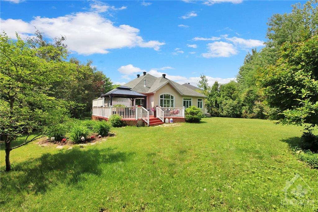 563 DEVONWOOD Circle
