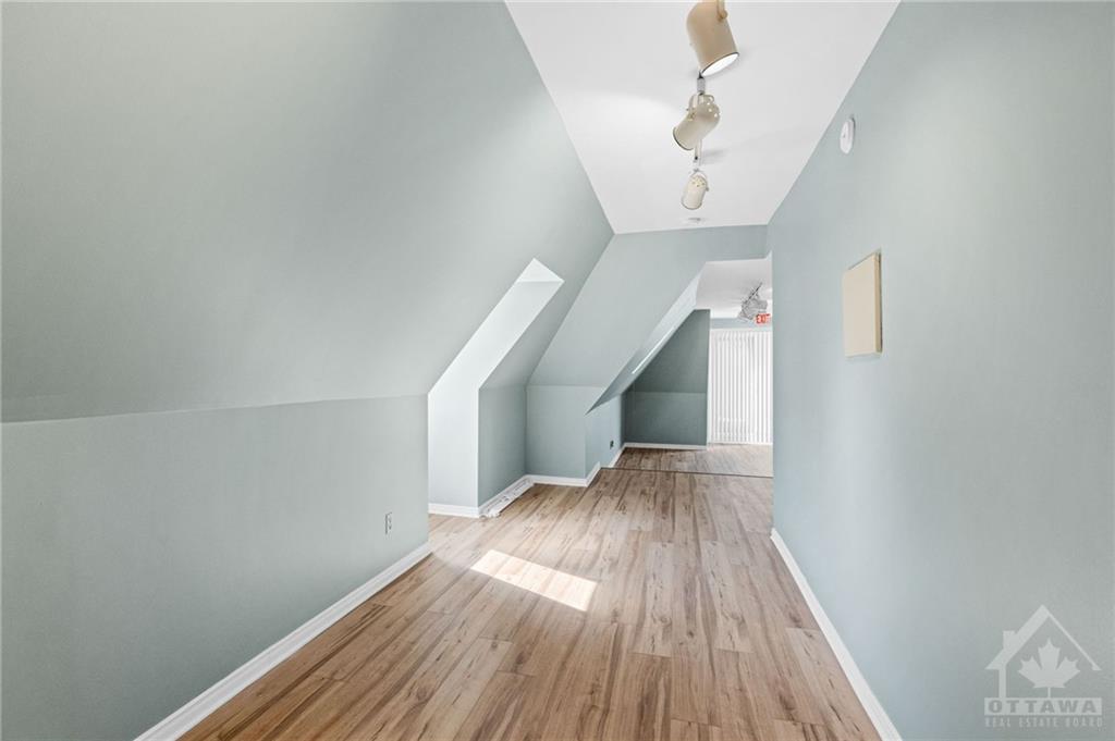 437 GILMOUR Street, #200 & 300