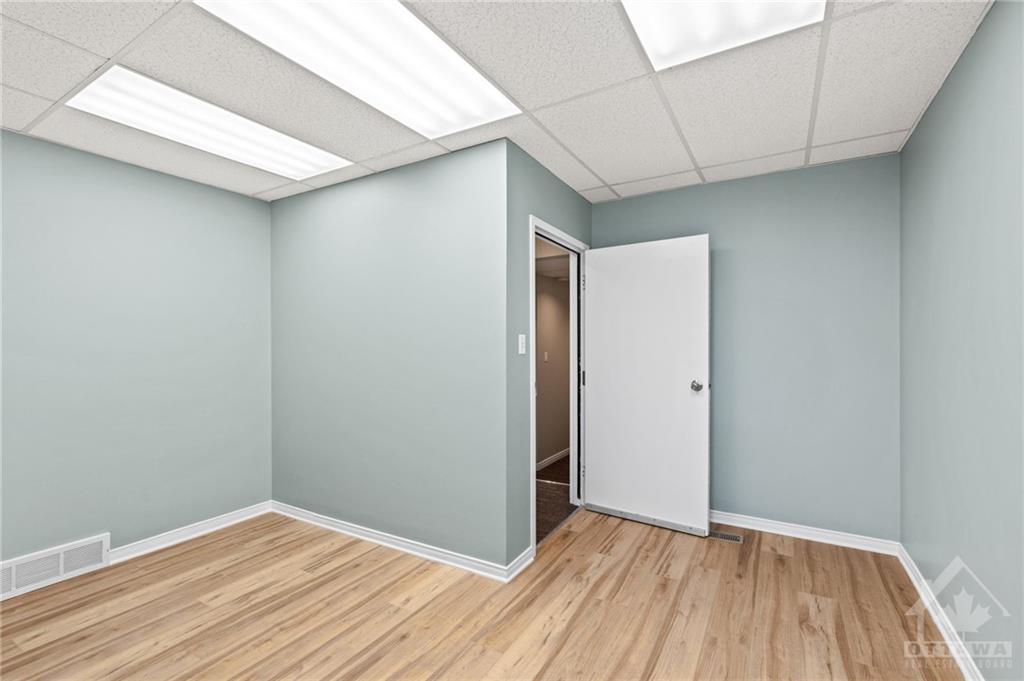 437 GILMOUR Street, #200 & 300