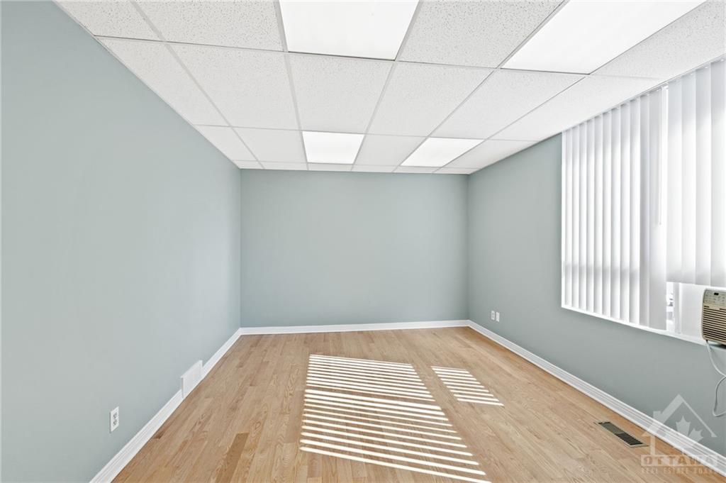 437 GILMOUR Street, #200 & 300