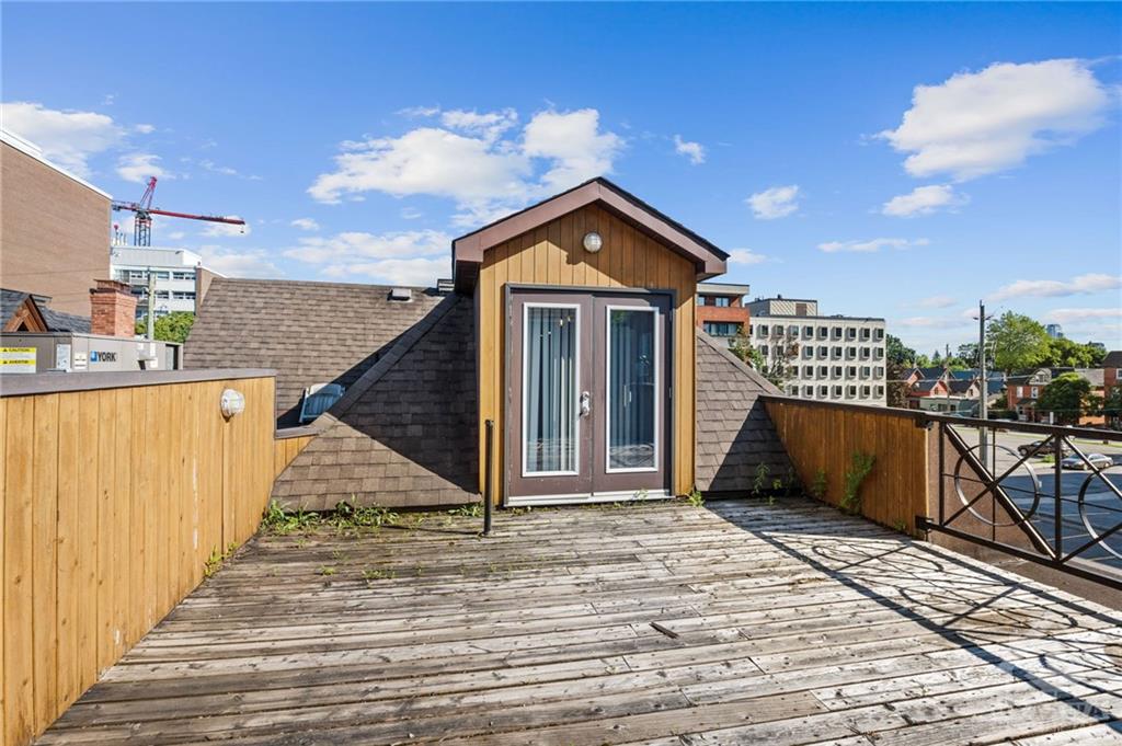 437 GILMOUR Street, #200 & 300