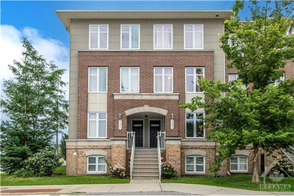 722 CHAPMAN MILLS Drive, Ottawa