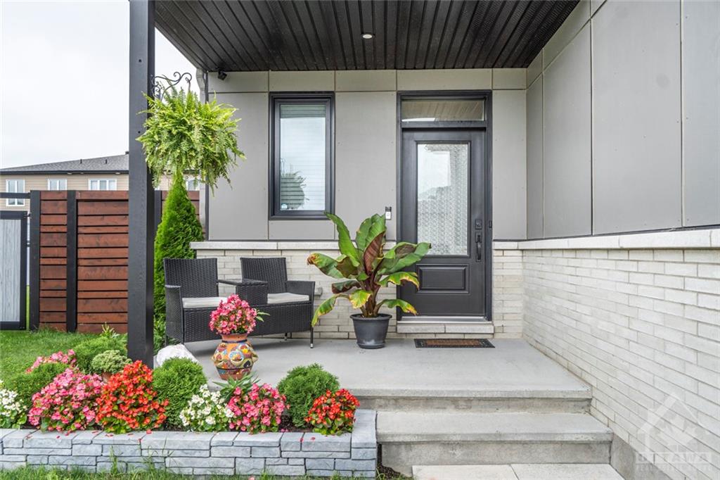 57 AXEL Crescent