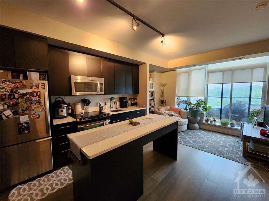 360 PATRICIA Avenue, #717