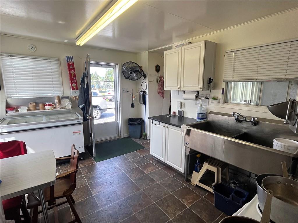 167 MILITARY Road N