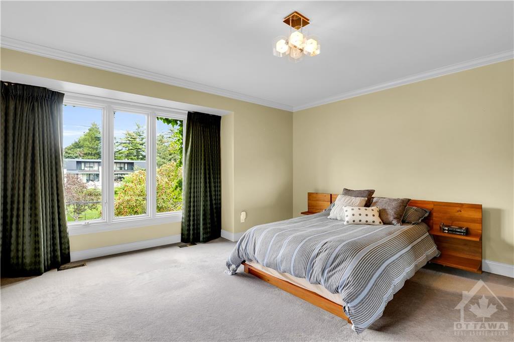 545 MONTAGU Place