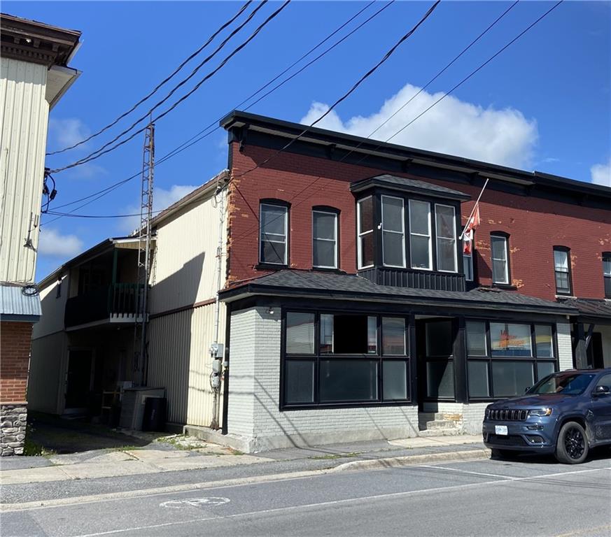 186 MILITARY Road S