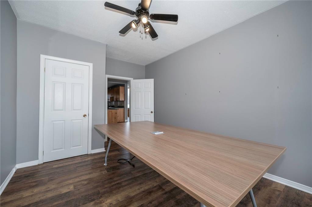 186 MILITARY Road S