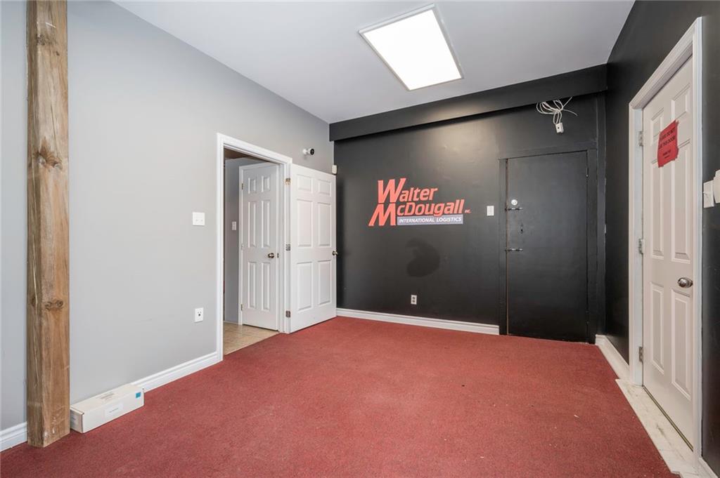 186 MILITARY Road S