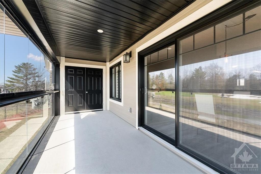 310 MONTEE OUTAOUAIS Street, #203