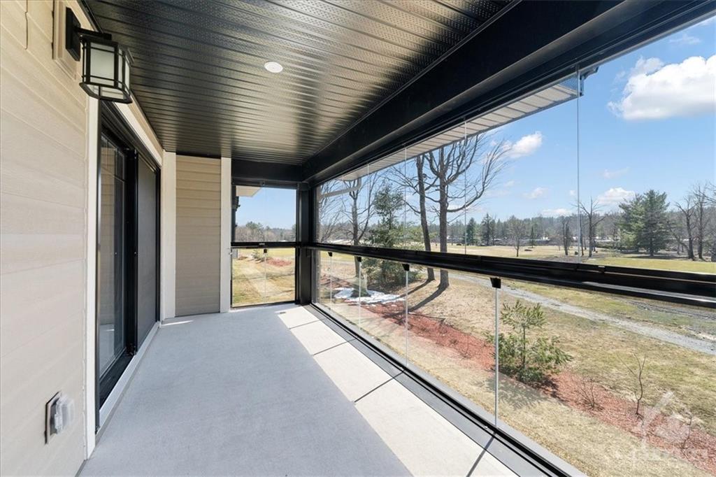 310 MONTEE OUTAOUAIS Street, #203
