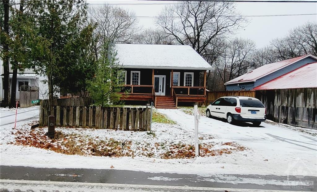 653 BAYVIEW Drive