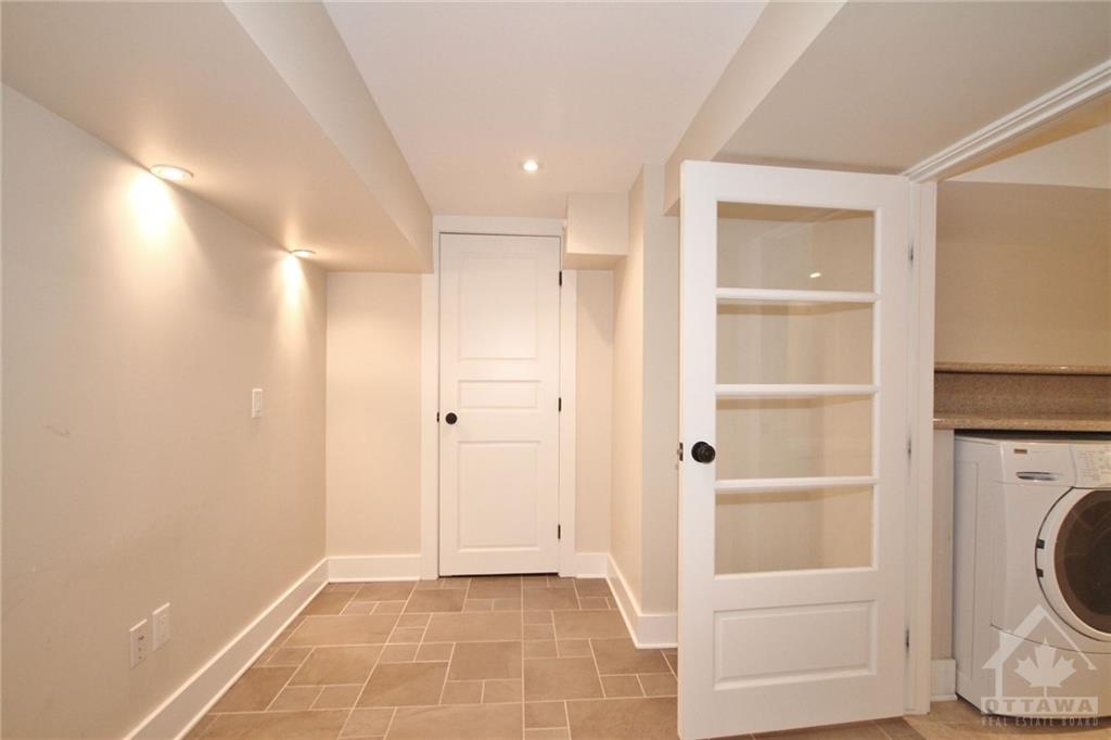 7 LEETOM Crescent